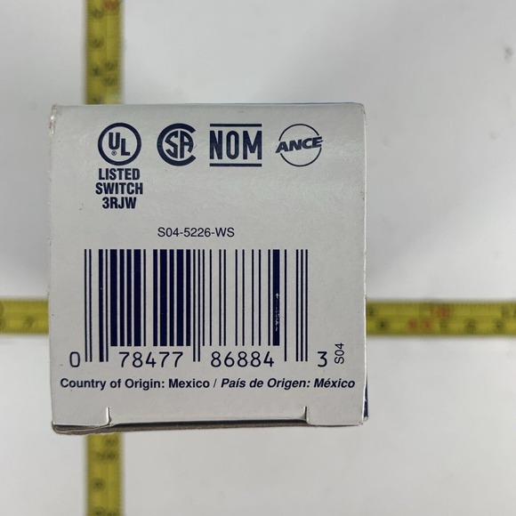 Leviton 5226-W SIDE WIRE SINGLE POLE COMBO SWITCH & Pilot Light 15A 120VAC - Picture 6 of 15